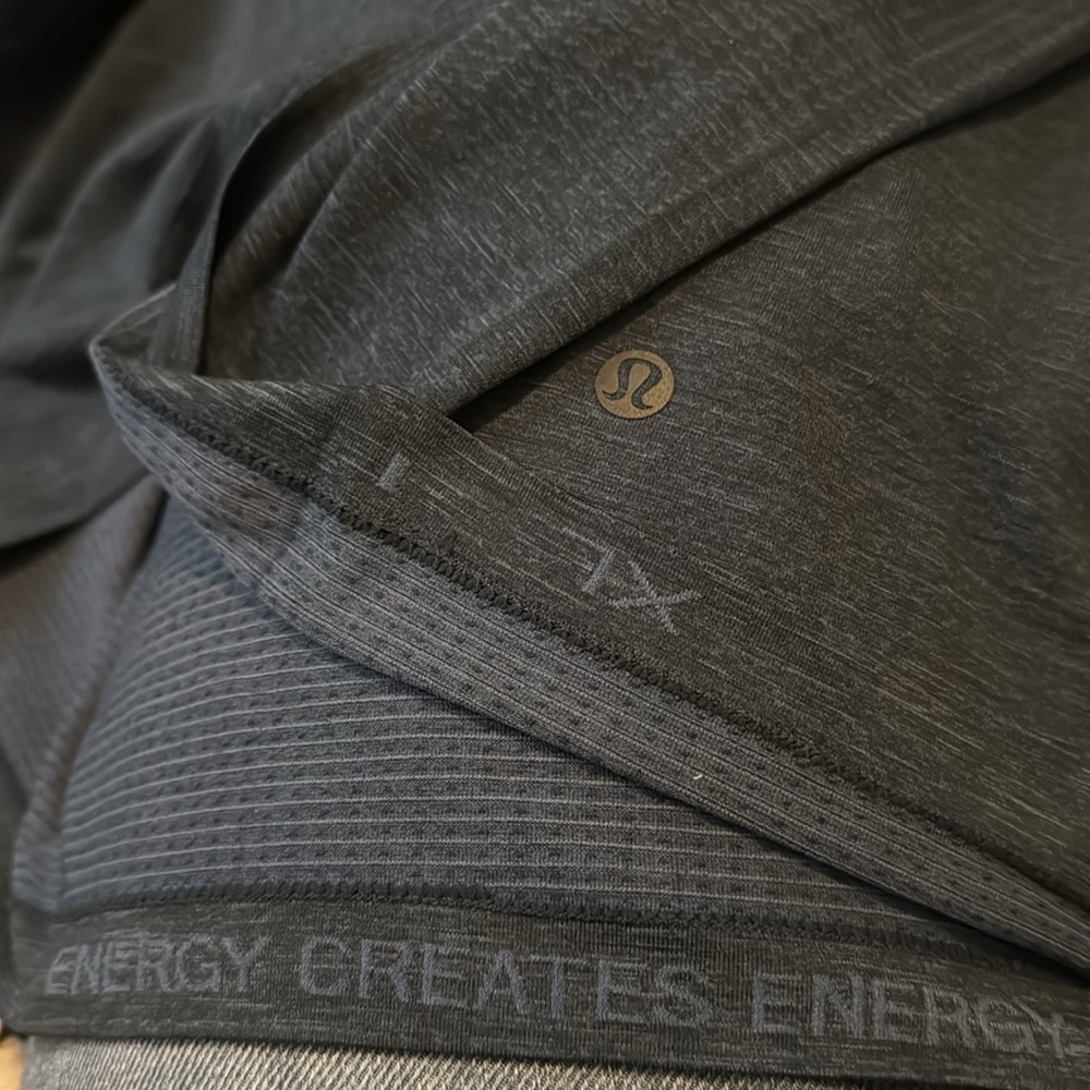NWT LULULEMON METAL VENT TECH LONG SLEEVE - mineral blue true navy In S… - Picture 9 of 10